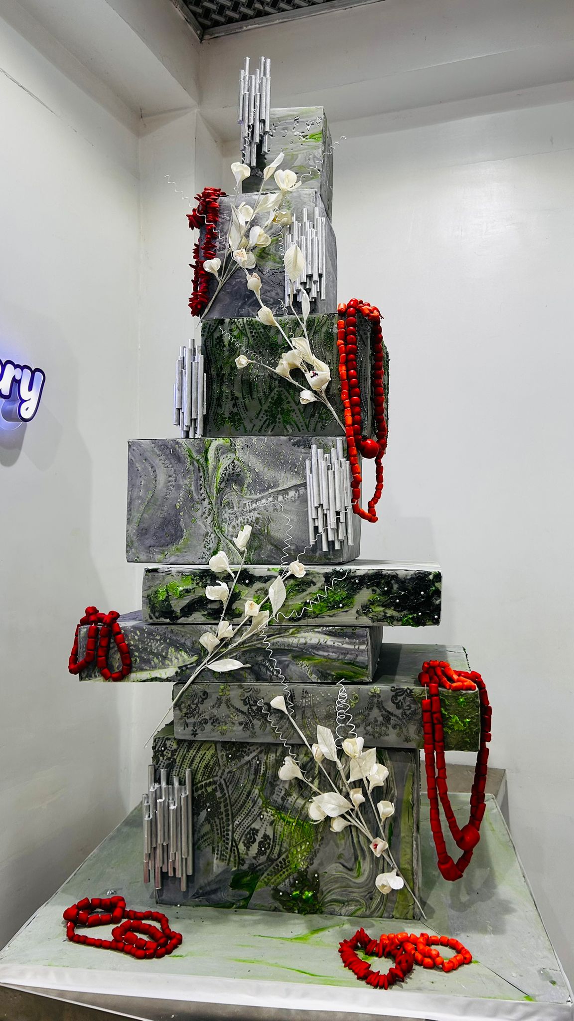 Contemporary sculptural couture wedding cake